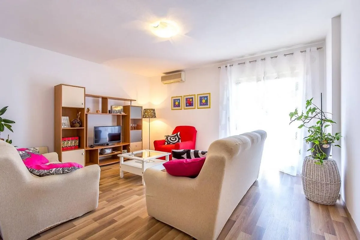 Apartment Miro Pula